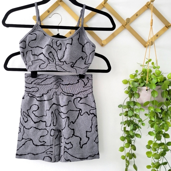 Other - Grey and black workout set - Size S